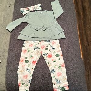 3 piece 18-24 month outfit.